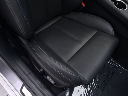 Used 2025 Genesis G70 2.5T RWD image 46