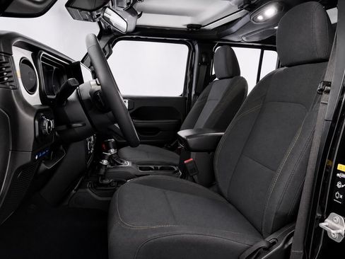 Used 2024 Jeep Wrangler Unlimited w/ Convenience Group AWD/4WD image 15