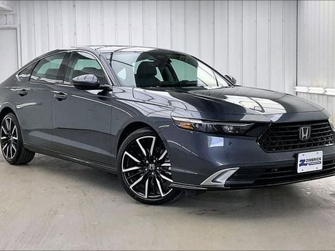 Certified 2025 Honda Accord Touring image 35