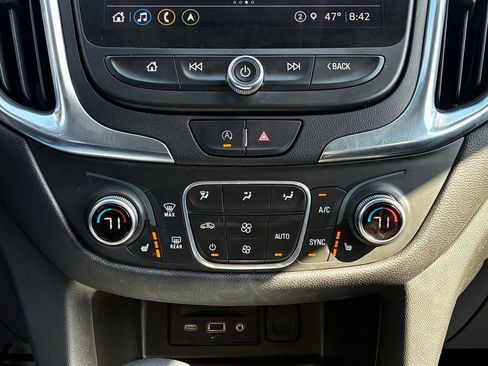 Used 2022 Chevrolet Equinox LT AWD/4WD image 26