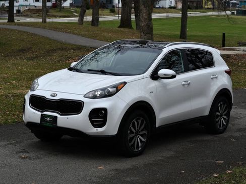Used 2017 Kia Sportage EX w/ EX Technology Package AWD/4WD image 3