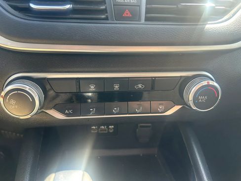 Used 2021 Nissan Altima 2.5 SV FWD image 17