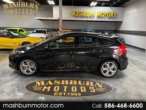 Used 2013 Ford Focus ST FWD image 1