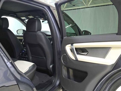 Used 2024 Land Rover Discovery Sport Dynamic SE image 14