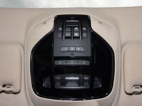 Used 2022 Maserati Quattroporte Modena image 40