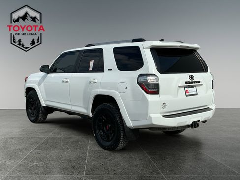 Certified 2022 Toyota 4Runner SR5 Premium w/ Moonroof Package AWD/4WD image 3
