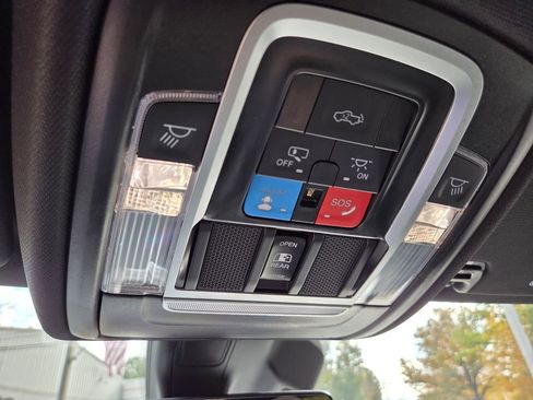 Used 2025 RAM 1500 Laramie image 20