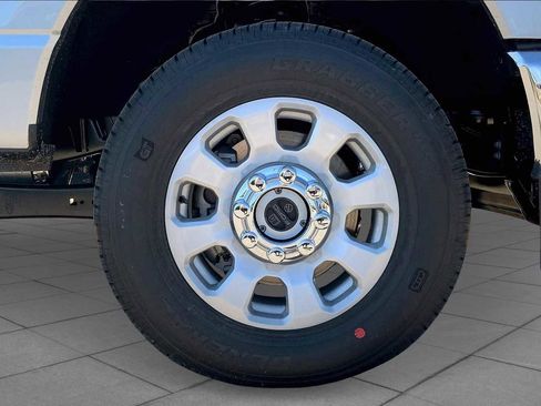 Certified 2024 Ford F250 XLT image 12