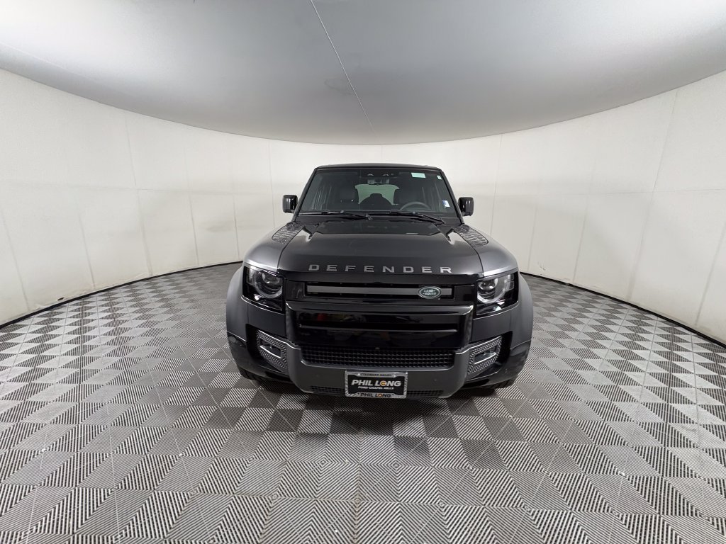 Used 2023 Land Rover Defender 110 AWD/4WD image 8