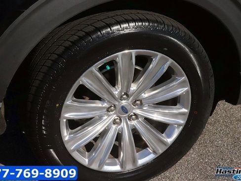 Used 2022 Ford Explorer Limited w/ Equipment Group 301A image 7