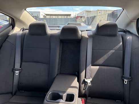 Used 2025 Nissan Altima 2.5 SV FWD image 34