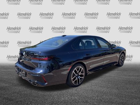 Certified 2024 BMW 760i xDrive AWD/4WD image 10