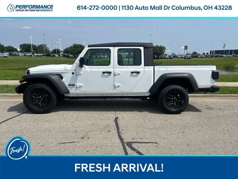 Used 2025 Jeep Gladiator Sport AWD/4WD image 7