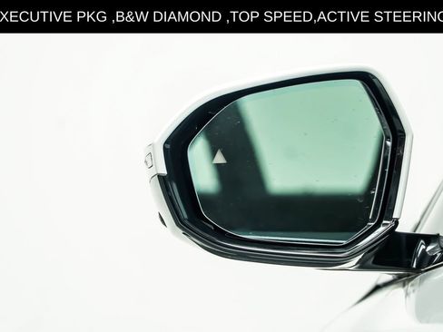 Used 2025 BMW 750e xDrive w/ Executive Package AWD/4WD image 24