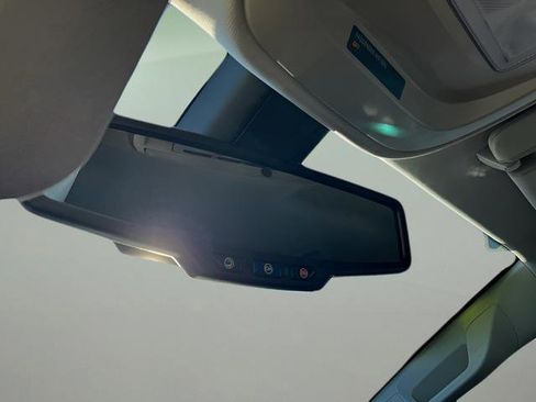 Used 2018 GMC Canyon SLT w/ Driver Alert Package image 25