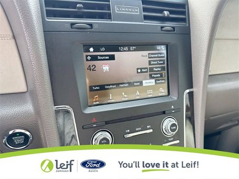 Used 2017 Lincoln Navigator L Select image 16