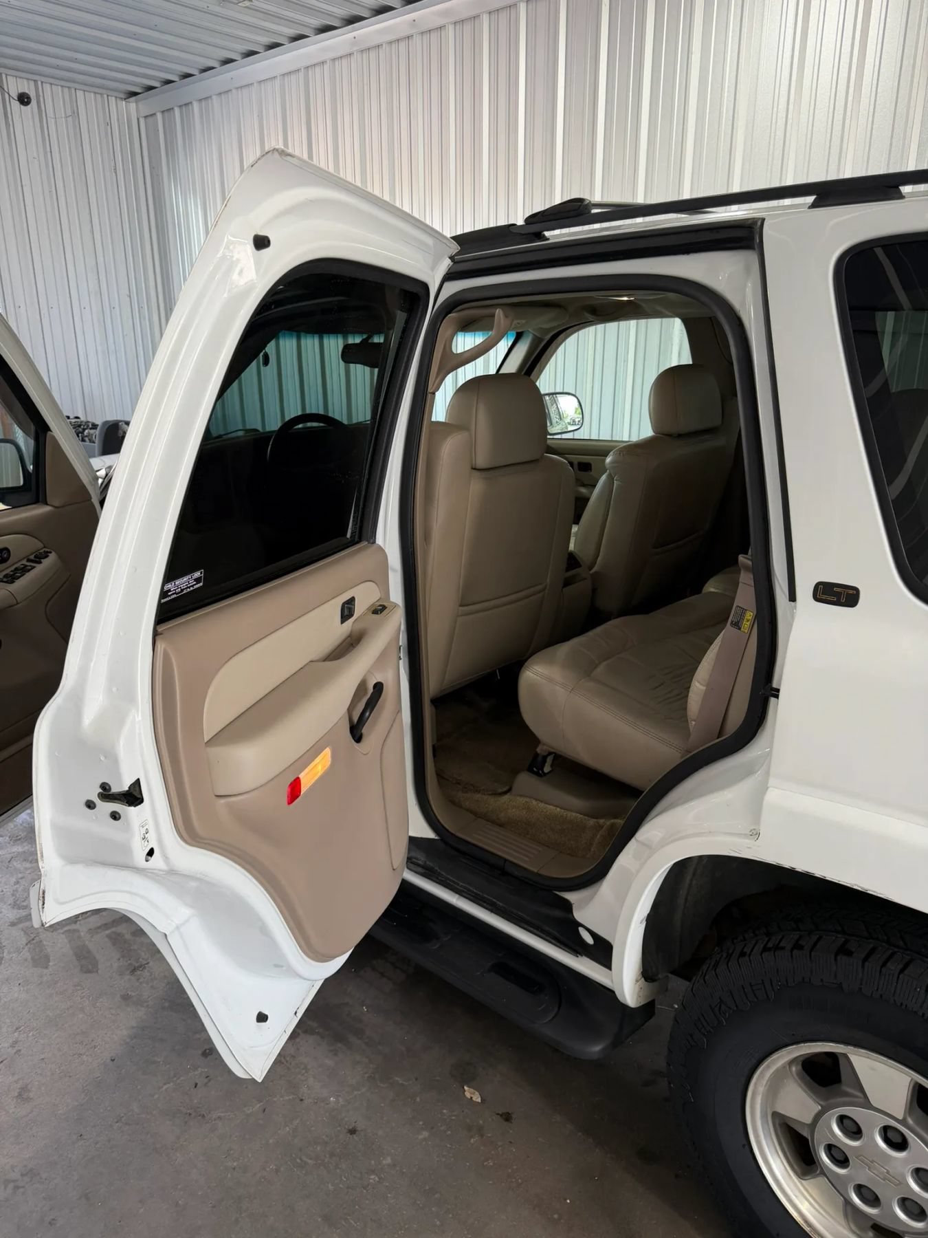 Used 2002 Chevrolet Tahoe LT RWD image 12