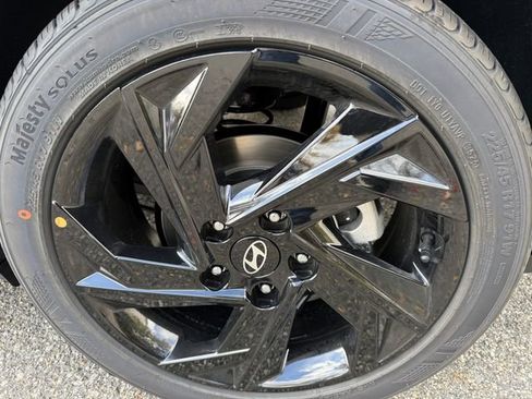 New 2026 Hyundai Elantra Sport image 6