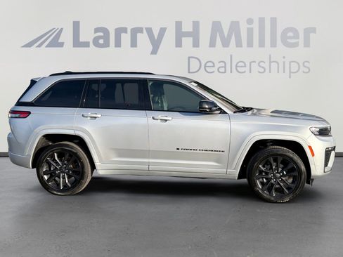 New 2026 Jeep Grand Cherokee Limited Reserve image 6
