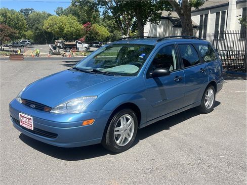 Used 2000 Ford Focus SE FWD image 3