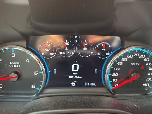 Used 2020 Chevrolet Suburban Premier AWD/4WD image 17