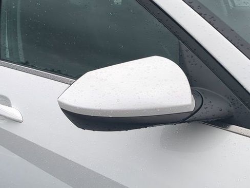 Used 2024 Hyundai Elantra SEL w/ Convenience Package image 12