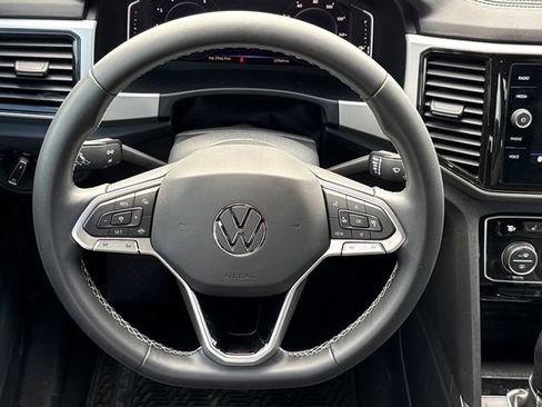 Used 2023 Volkswagen Atlas Cross Sport SE w/ Panoramic Sunroof Package FWD image 14