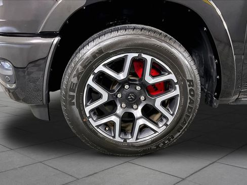 Used 2025 RAM 1500 Laramie image 11