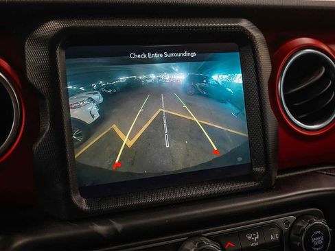 Used 2021 Jeep Wrangler Unlimited Rubicon w/ Xtreme Recon 35" Tire Package image 25