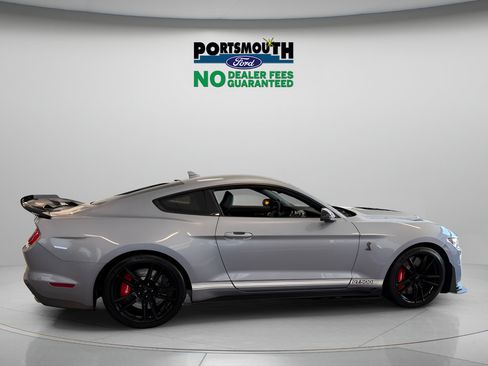 Used 2022 Ford Mustang Shelby GT500 w/ Technology Package RWD image 6