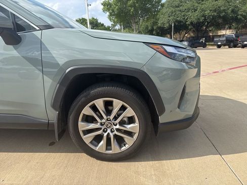 Used 2023 Toyota RAV4 XLE Premium FWD image 11