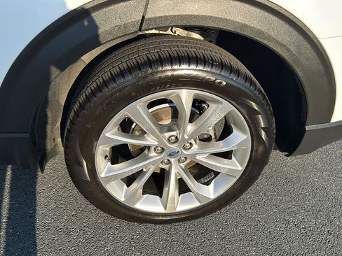 Used 2021 Ford Explorer Platinum w/ Equipment Group 601A image 35