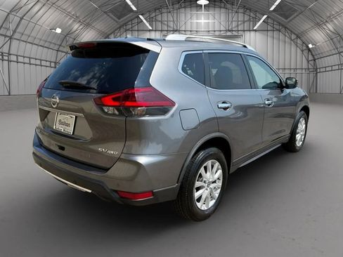 Used 2019 Nissan Rogue SV image 5