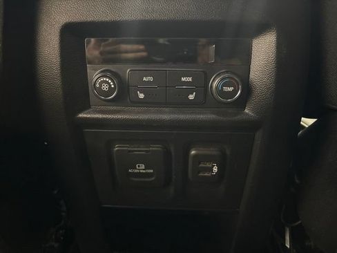 Used 2023 Chevrolet Traverse Premier w/ Redline Edition AWD/4WD image 36