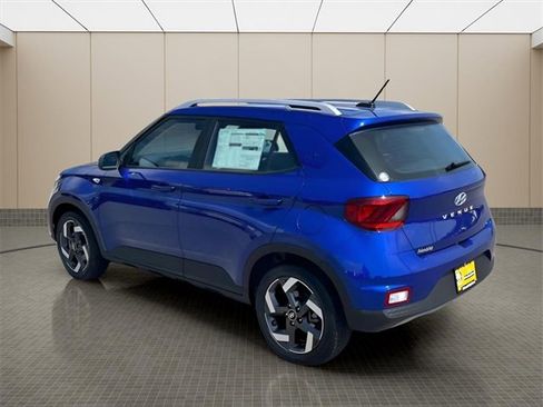 New 2025 Hyundai Venue SEL image 4