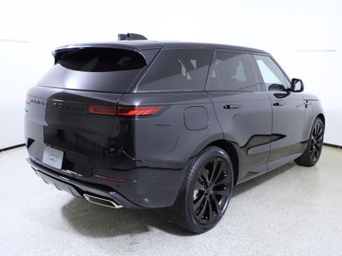 New 2026 Land Rover Range Rover Sport Dynamic SE AWD/4WD image 7