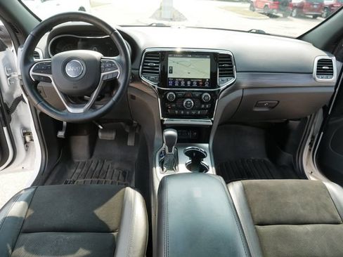 Used 2019 Jeep Grand Cherokee Altitude AWD/4WD image 22