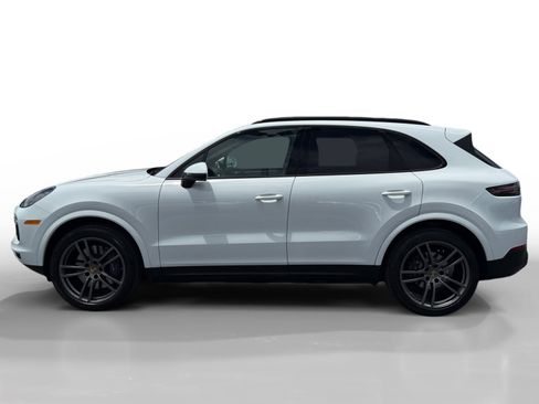 Used 2022 Porsche Cayenne AWD/4WD image 2
