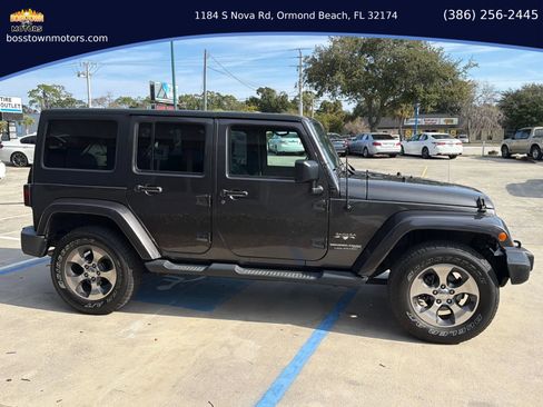 Used 2018 Jeep Wrangler Unlimited Sahara w/ Connectivity Group image 6