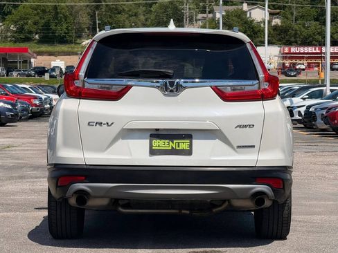 Used 2018 Honda CR-V Touring image 4