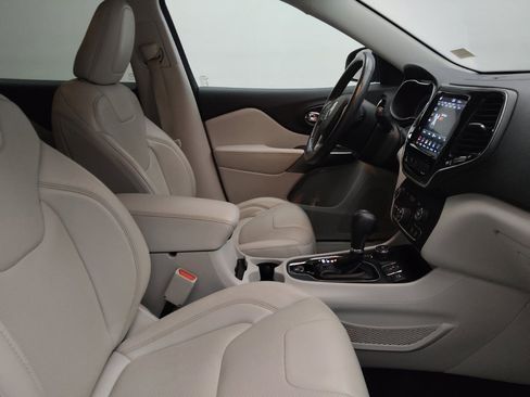 Used 2019 Jeep Cherokee Limited AWD/4WD image 21