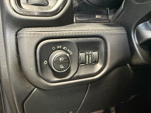 Used 2025 RAM 3500 Limited AWD/4WD image 19