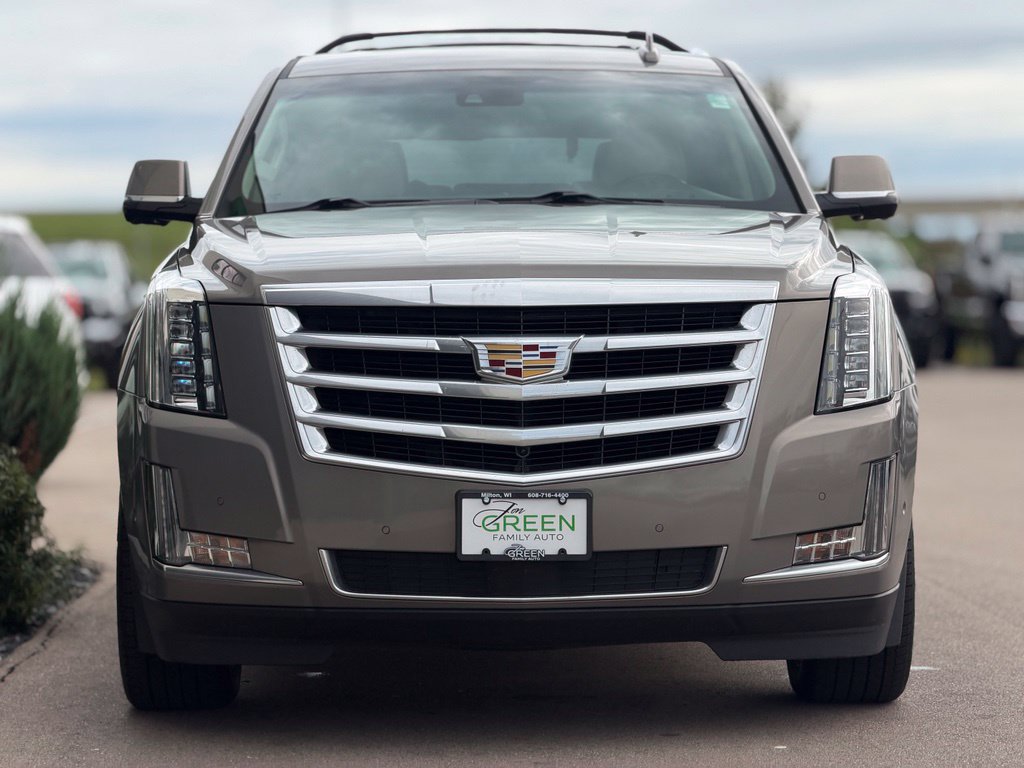 Used 2017 Cadillac Escalade Premium Luxury AWD/4WD image 6