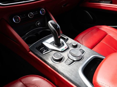 Used 2021 Alfa Romeo Stelvio Sprint RWD image 17