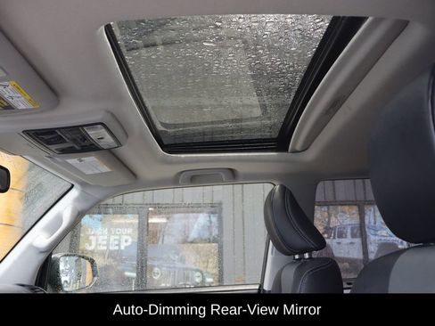 Used 2018 Toyota 4Runner SR5 Premium image 11