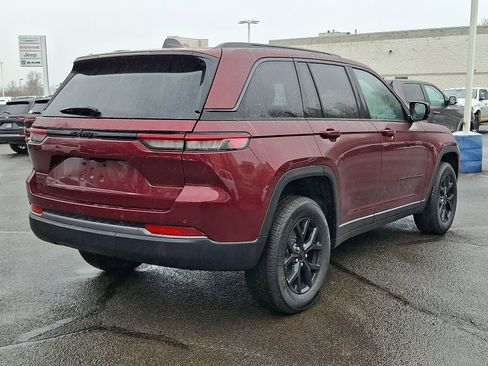 New 2026 Jeep Grand Cherokee Altitude image 6