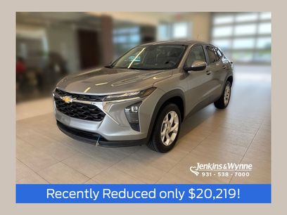 Used 2024 Chevrolet Trax LS w/ LS Convenience Package