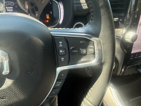 Used 2023 RAM 1500 Laramie AWD/4WD image 17