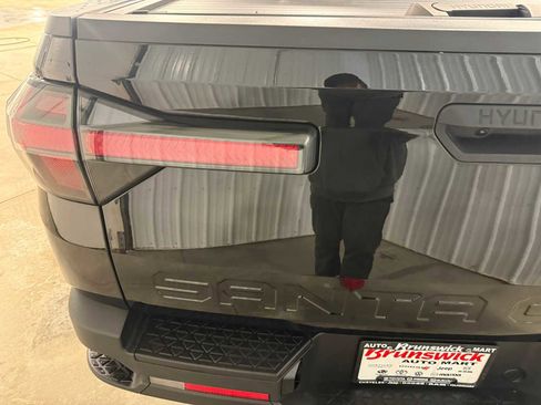 Used 2022 Hyundai Santa Cruz SEL Premium image 15