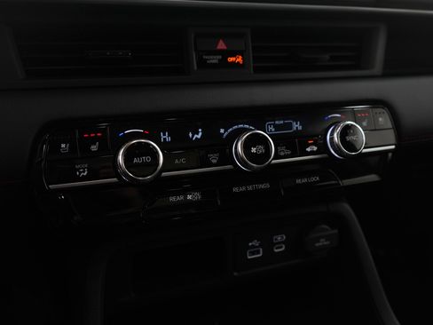 Used 2025 Honda Pilot Black Edition image 20